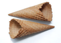 El helado del CE relacionó los conos sumergidos chocolate Shpe cónico de la galleta de la producción