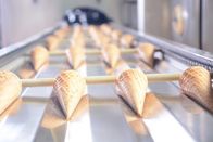 Línea de proceso comercial de producción de azúcar del cono de la galleta del helado de 2.0hp 1.5kw
