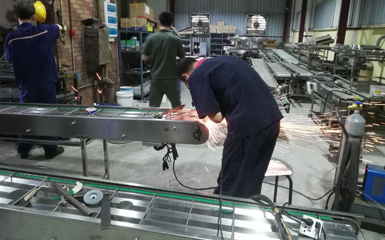 Sistema de control PLC Máquina automática de concha de tartamudeo para producción rápida de 380V/220V