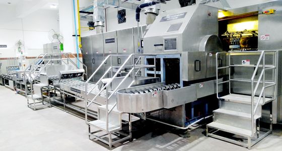 Máquina comercial automática llena del fabricante del cono de la galleta del helado de 71 placas que cuecen (los 9m largos)
